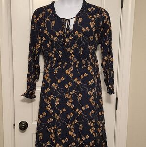 NWT BloomChic floral dress 18